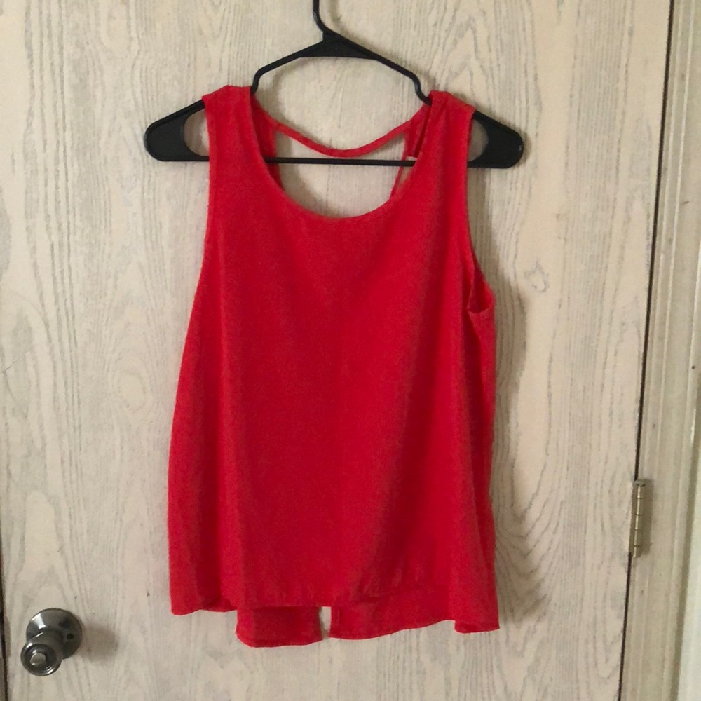 Cute red top